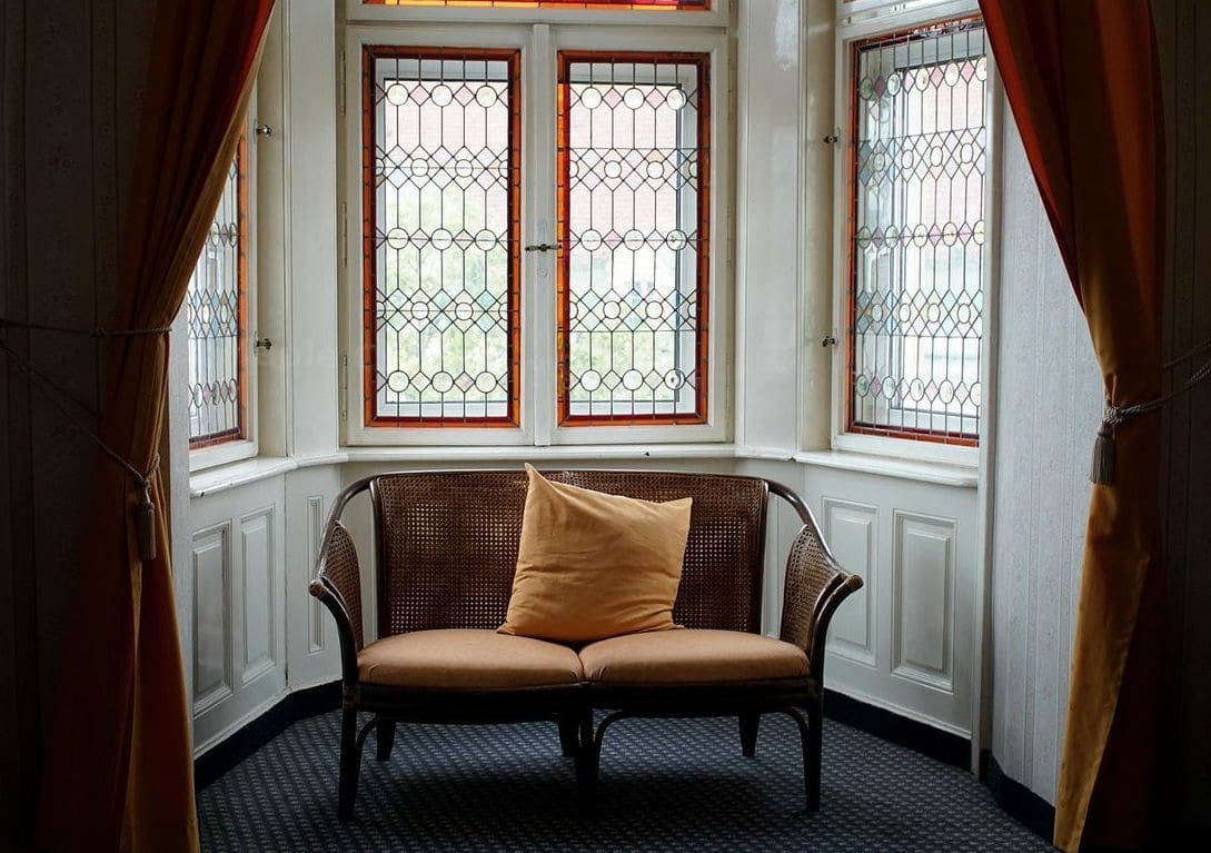 Maple Crest Furnishings 12